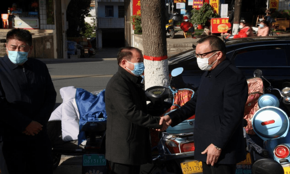 平橋區(qū)代區(qū)長劉慶東蒞臨永和大廈建設(shè)項目現(xiàn)場調(diào)研指導