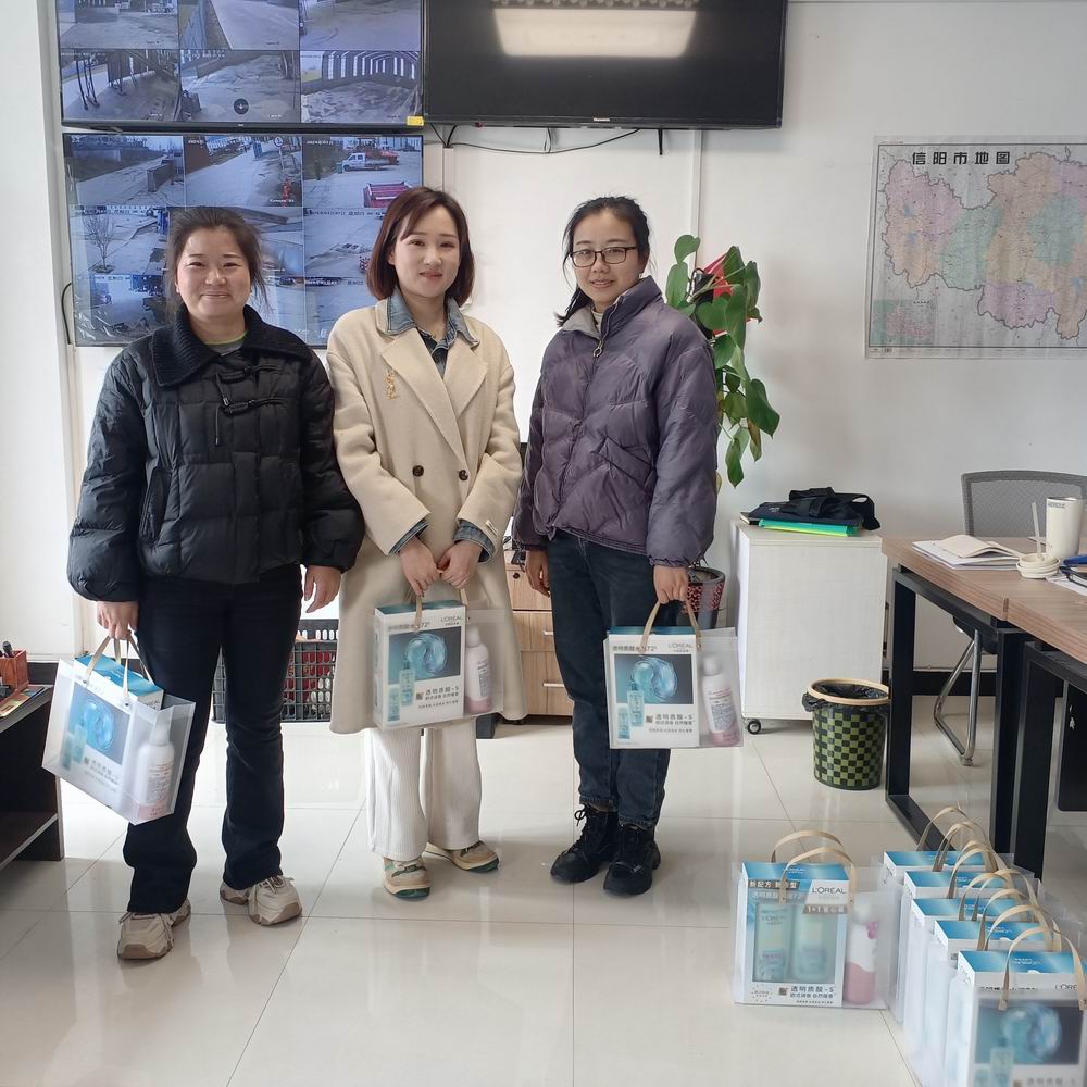 情暖三八 關(guān)愛(ài)無(wú)限 |永和集團(tuán)為全體女職工發(fā)放福利