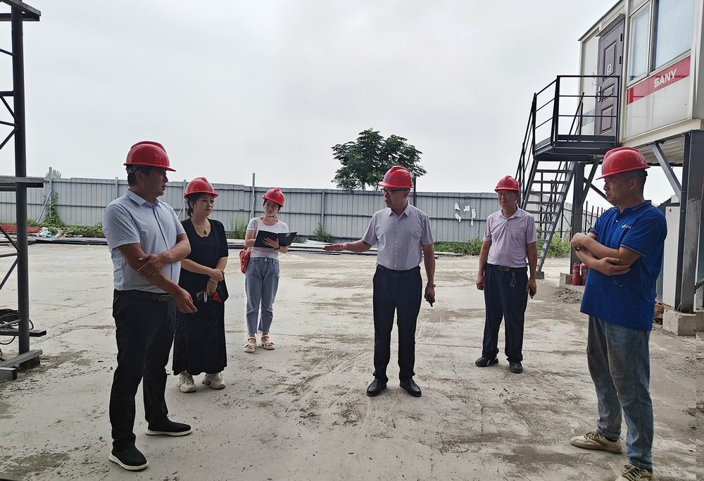 集團黨支部書記 董事長孔德穩(wěn)赴城陽城拌合站進行專項督導(dǎo)
